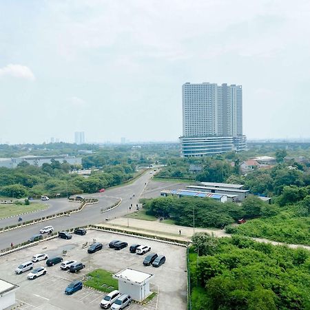 Comfortable Living 2Br At Meikarta Apartment By Travelio Cikarang Buitenkant foto