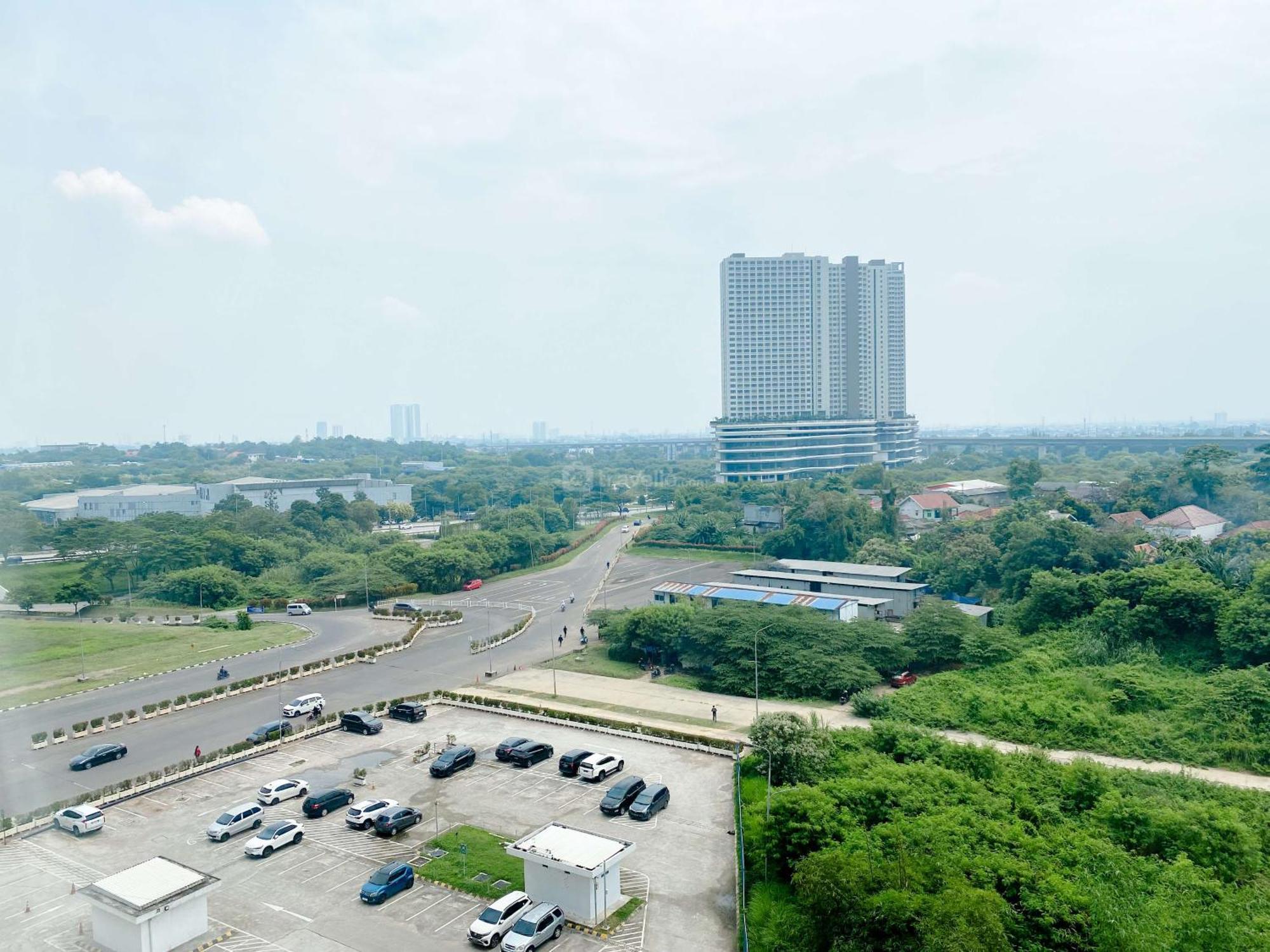 Comfortable Living 2Br At Meikarta Apartment By Travelio Cikarang Buitenkant foto