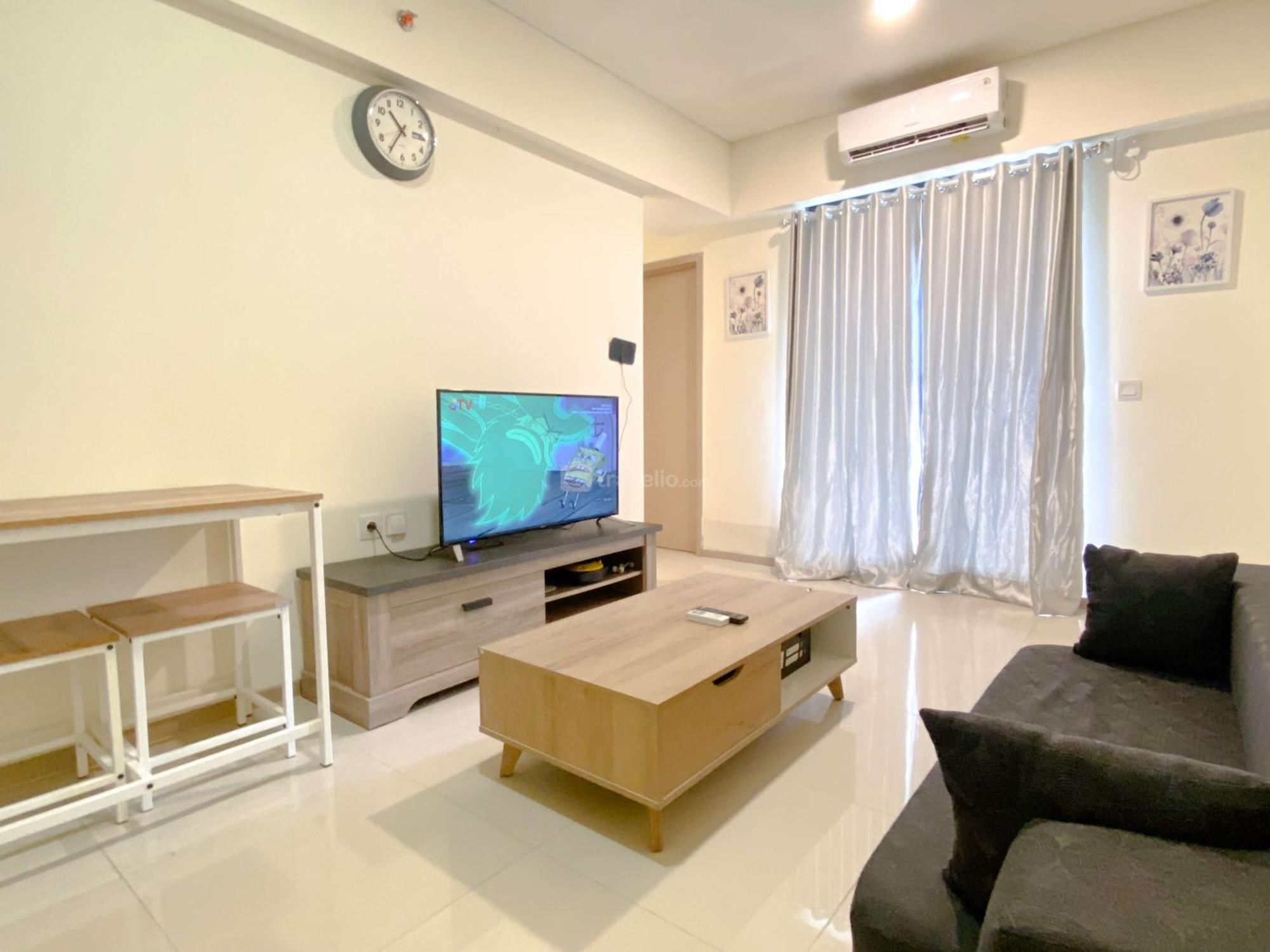 Comfortable Living 2Br At Meikarta Apartment By Travelio Cikarang Buitenkant foto