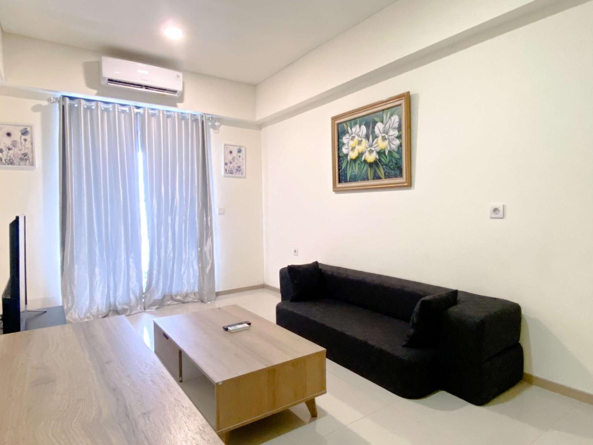 Comfortable Living 2Br At Meikarta Apartment By Travelio Cikarang Buitenkant foto